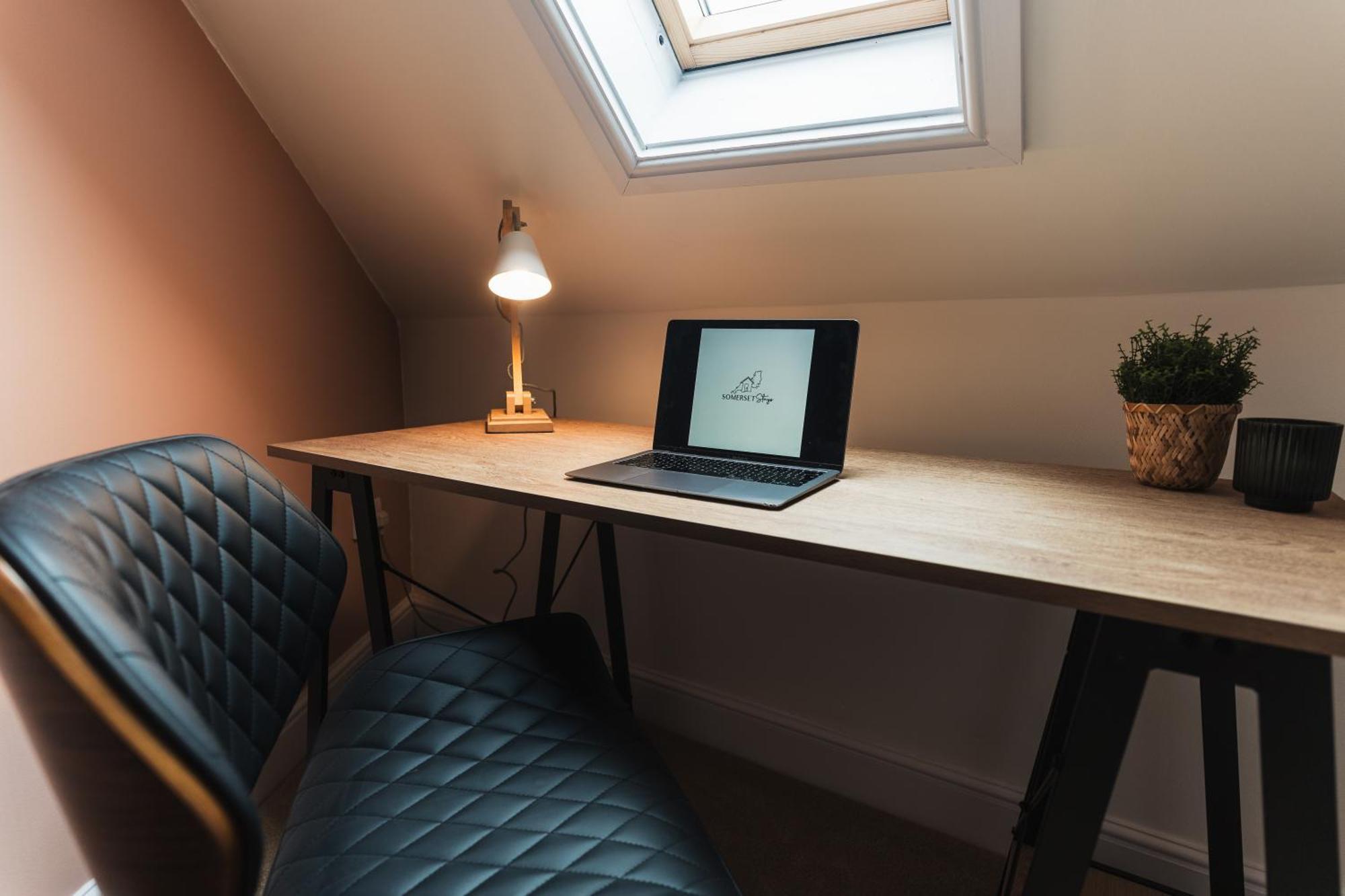 Feature Stone, Stunning Apartment, 2 X King Beds And Single, Sleeps 5 Castle Cary Eksteriør bilde